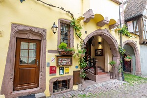 La façade de l'Hôtel